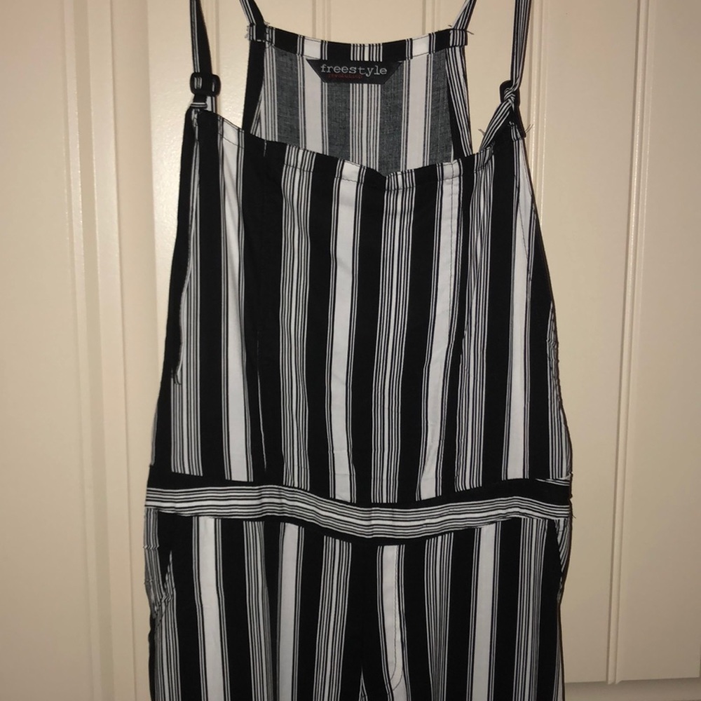 Jumpsuit - Picture 2 of 3